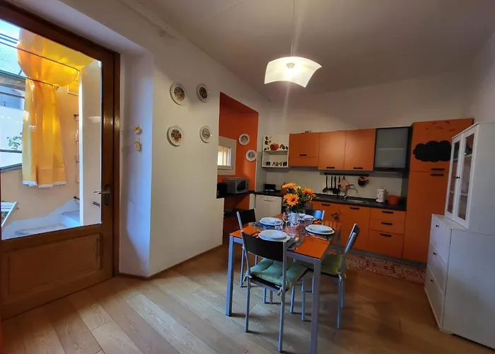Orange شقة